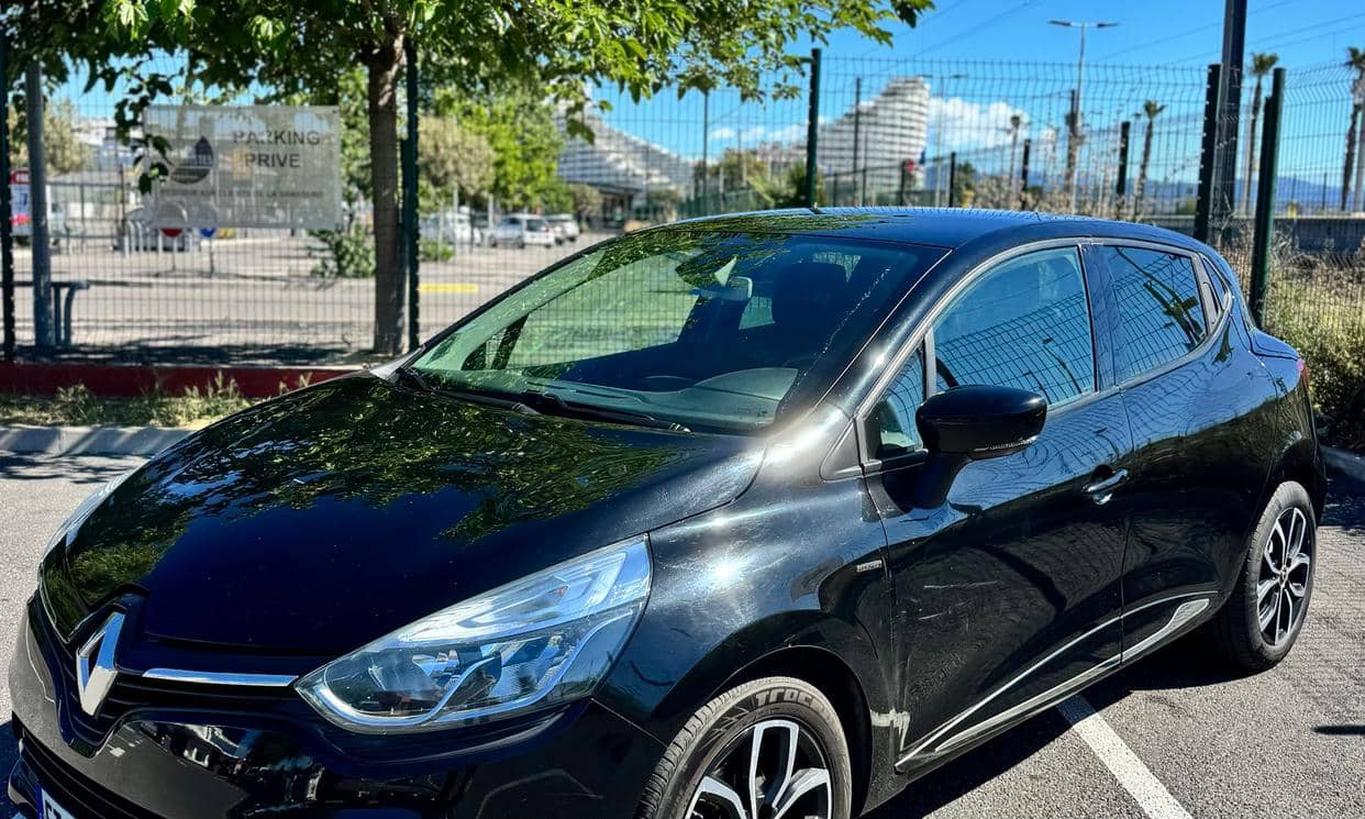 Renault CLIO IV — photo 9