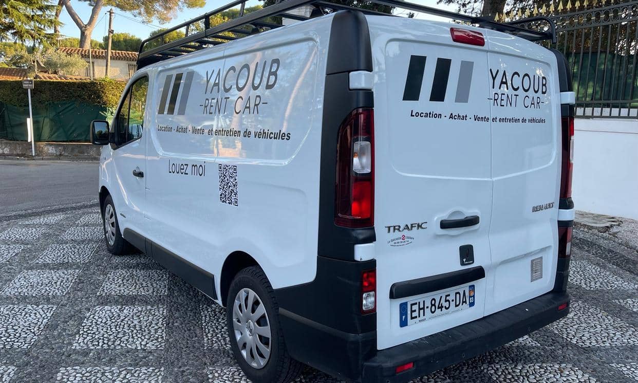 Renault TRAFIC III — photo 3