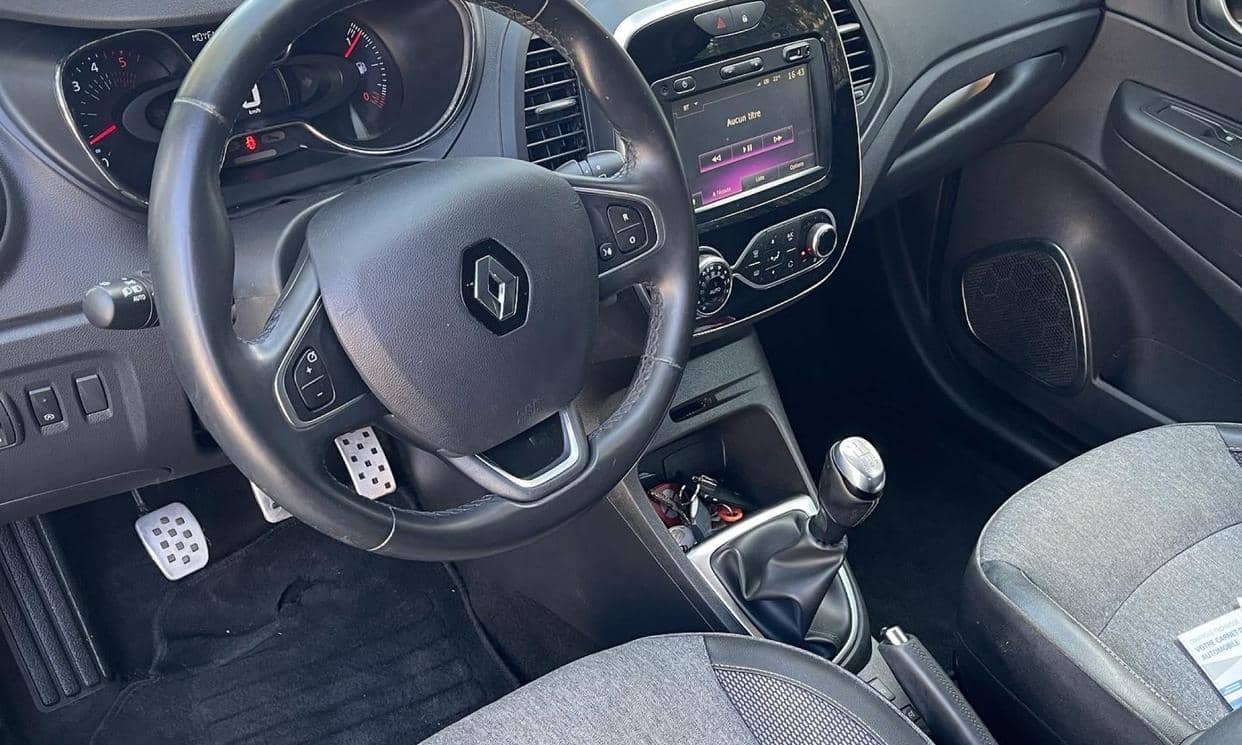 Renault CAPTUR — photo 4