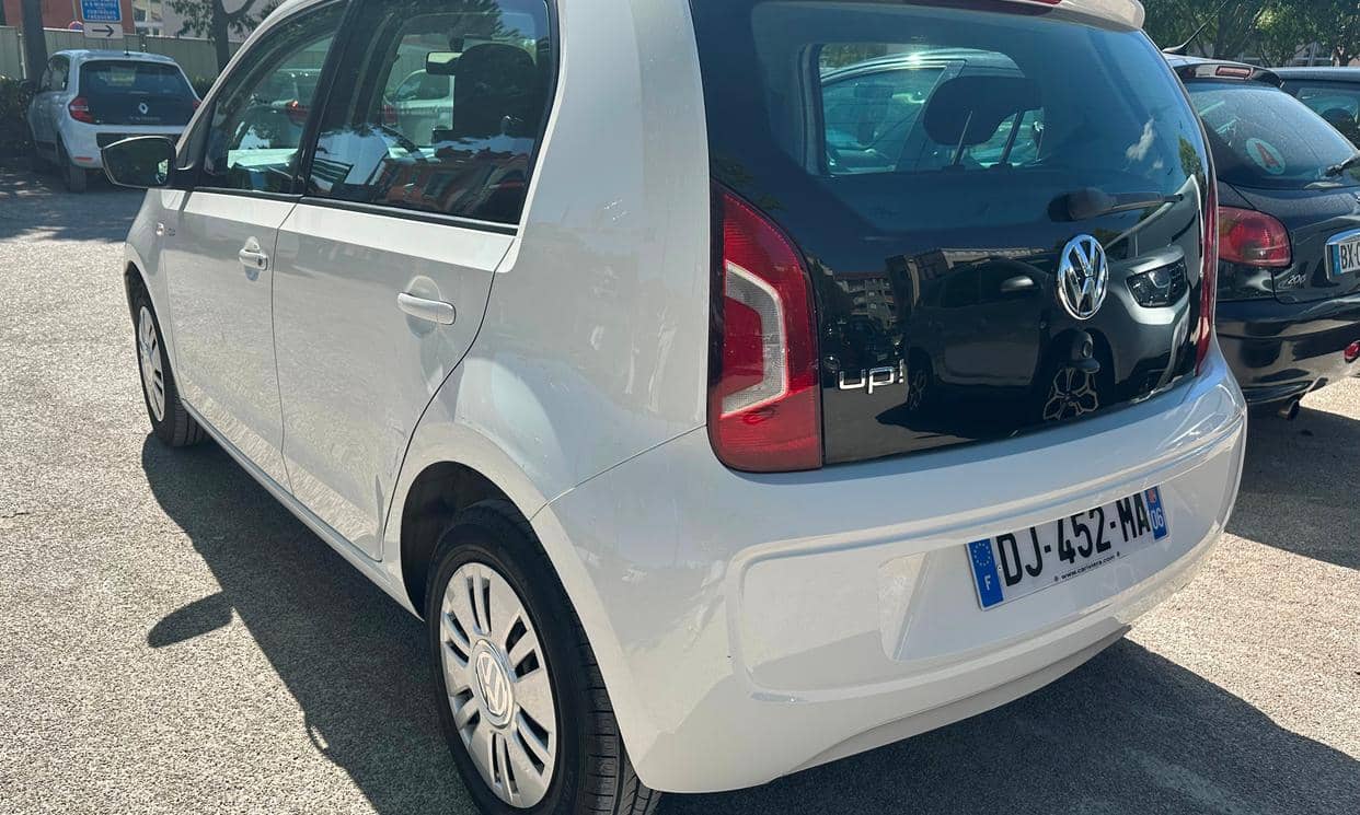 Volkswagen UP — photo 4