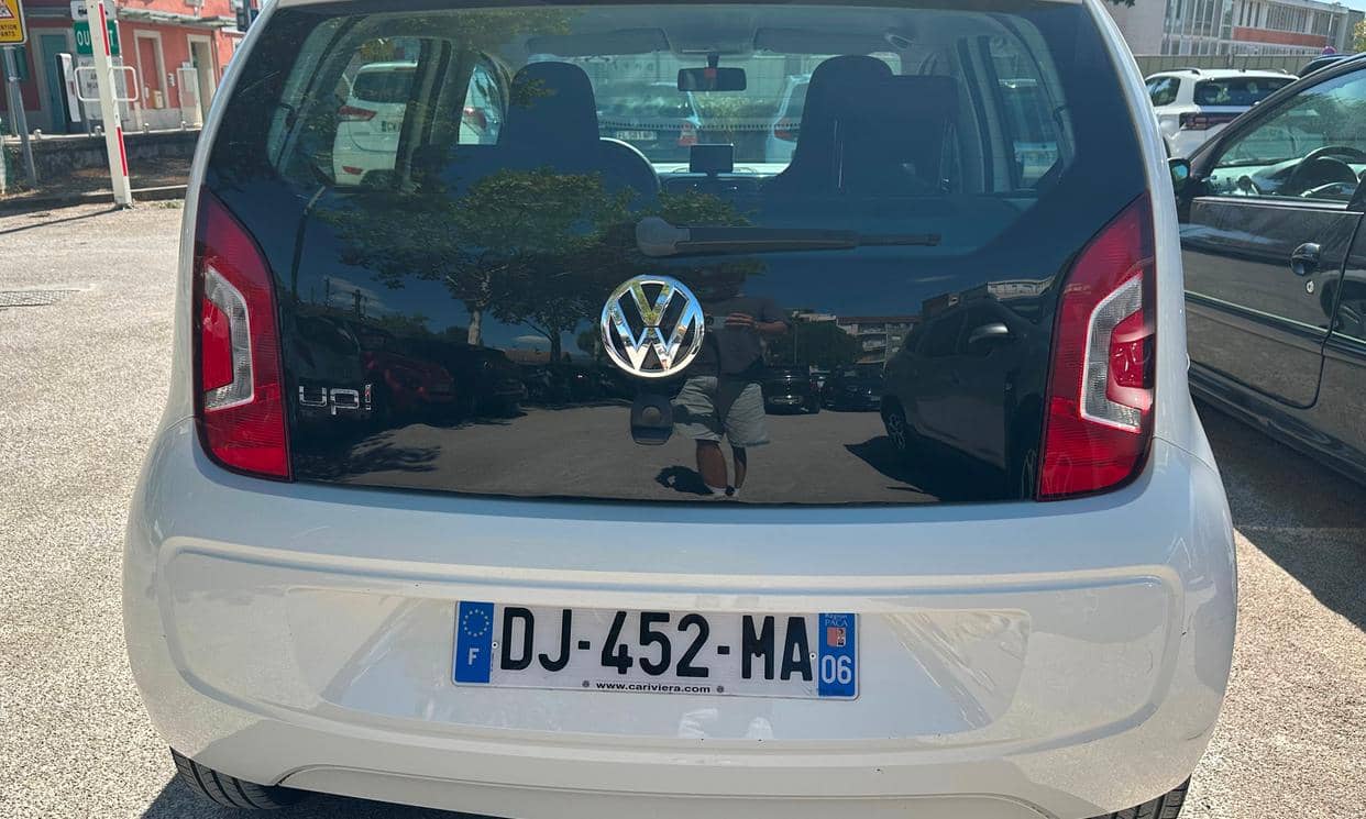 Volkswagen UP — photo 7