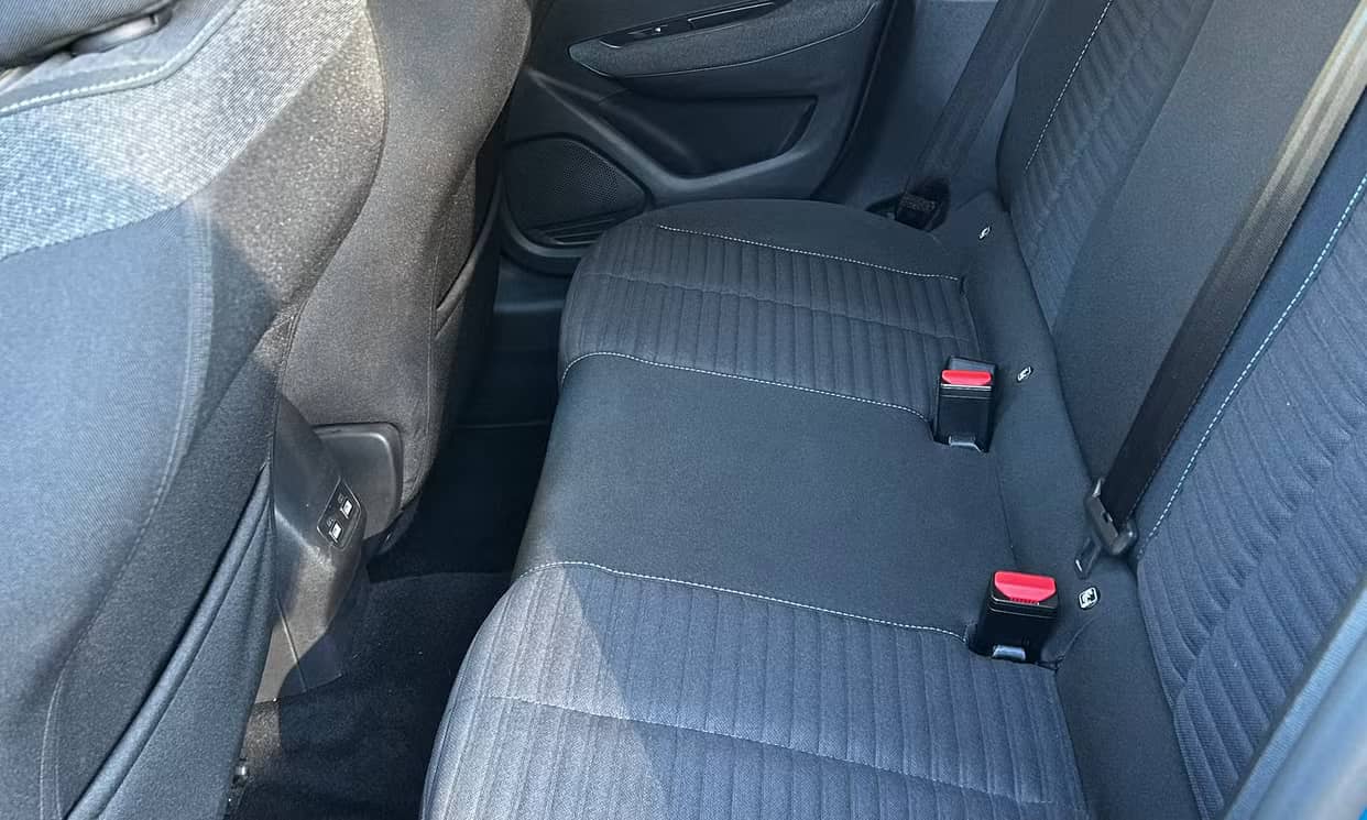 Peugeot 208 — photo 7