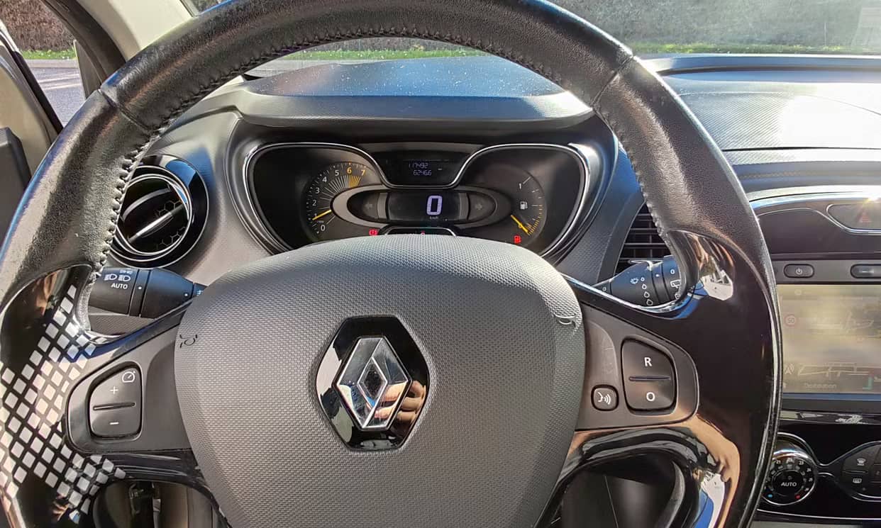 Renault CAPTUR — photo 8