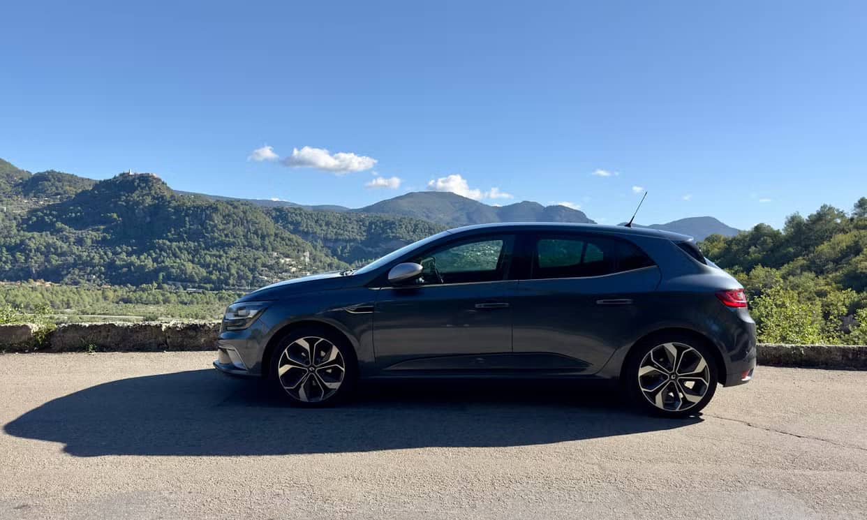 Renault MEGANE IV — photo 8