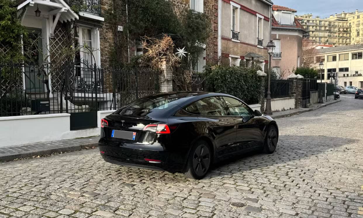 Tesla MODEL 3 — photo 2