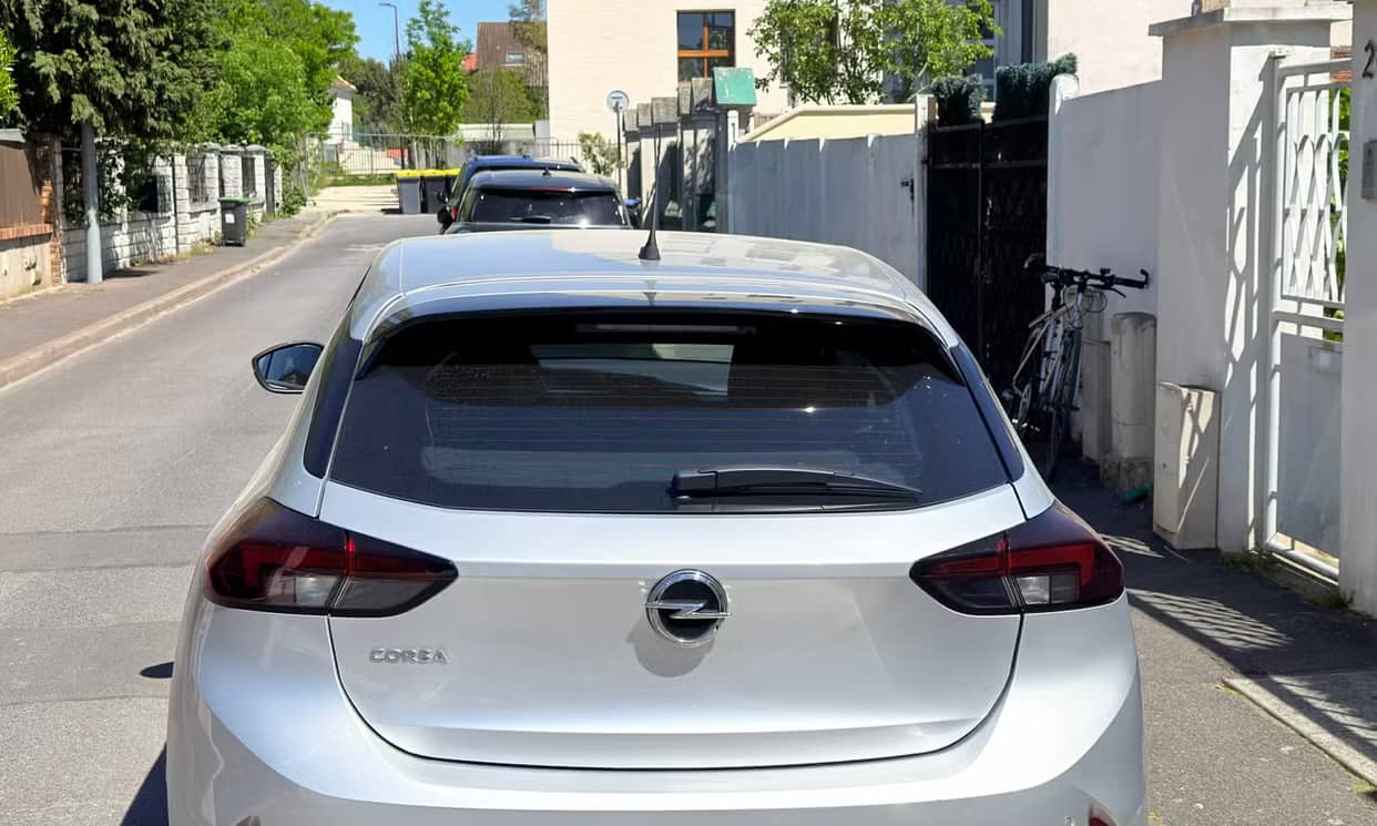 Opel CORSA — photo 2