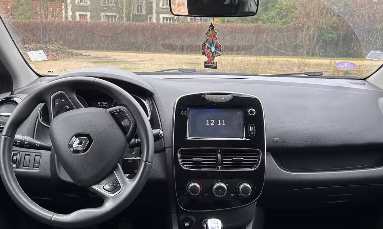 Renault CLIO IV — photo 5
