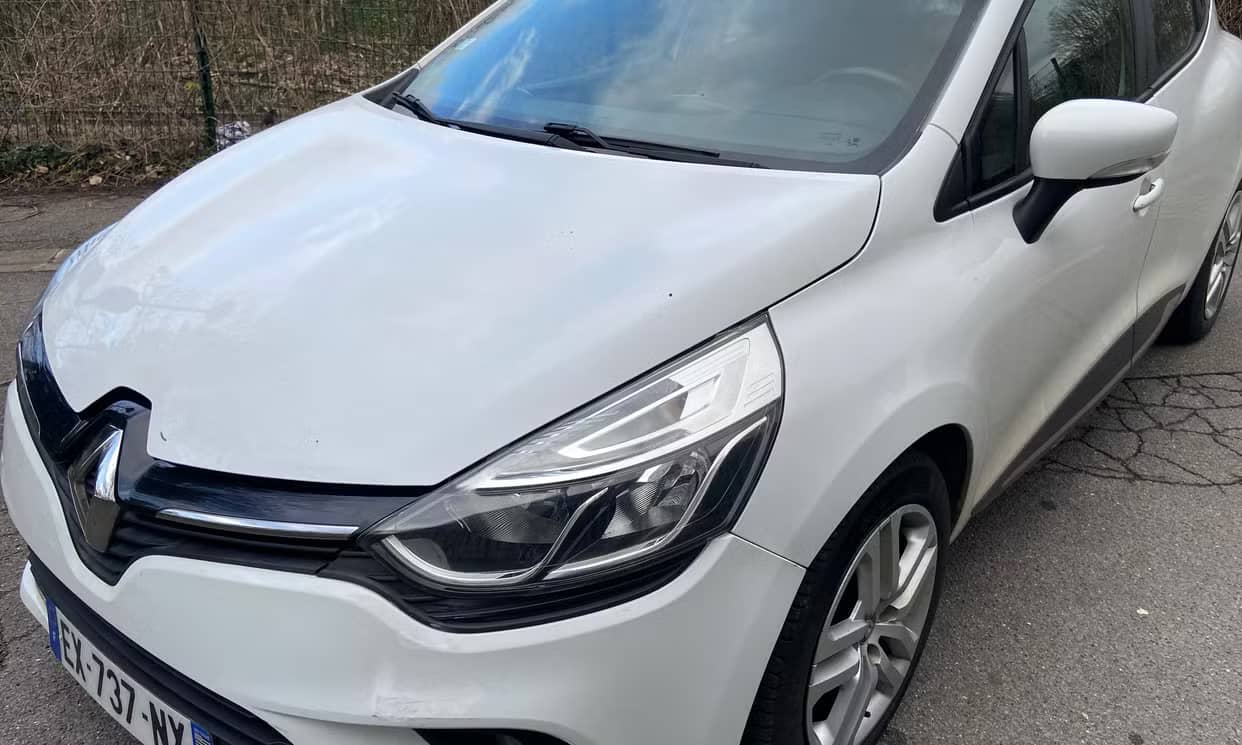 Renault CLIO IV — photo 9