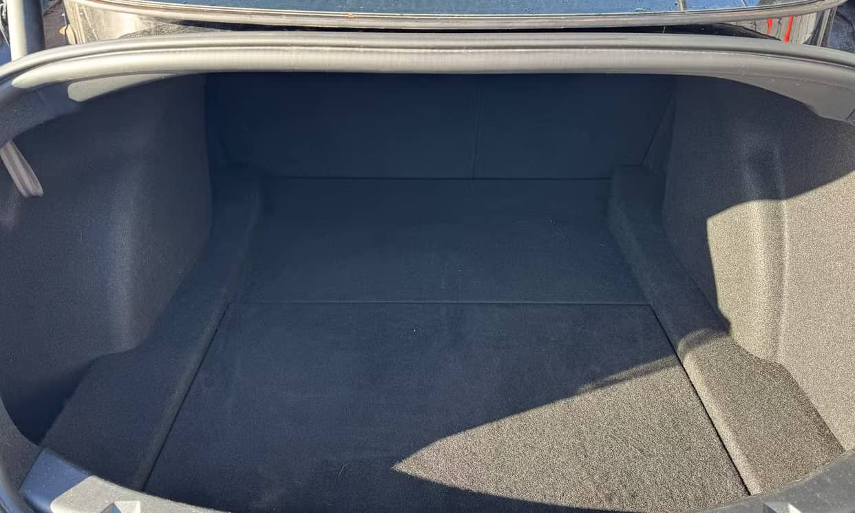 Tesla MODEL 3 — photo 4