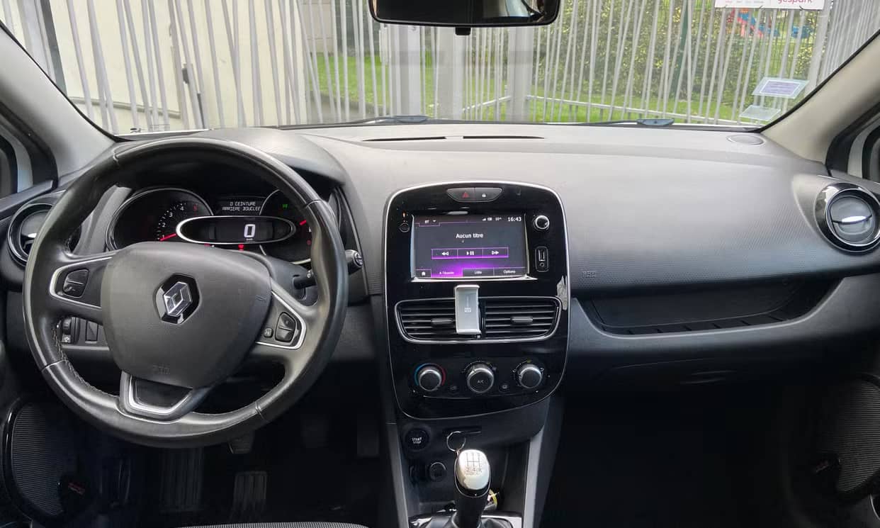 Renault CLIO IV — photo 6