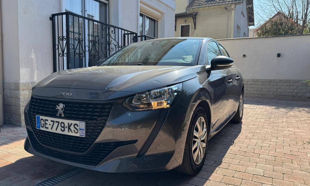 Peugeot 208 — photo 3