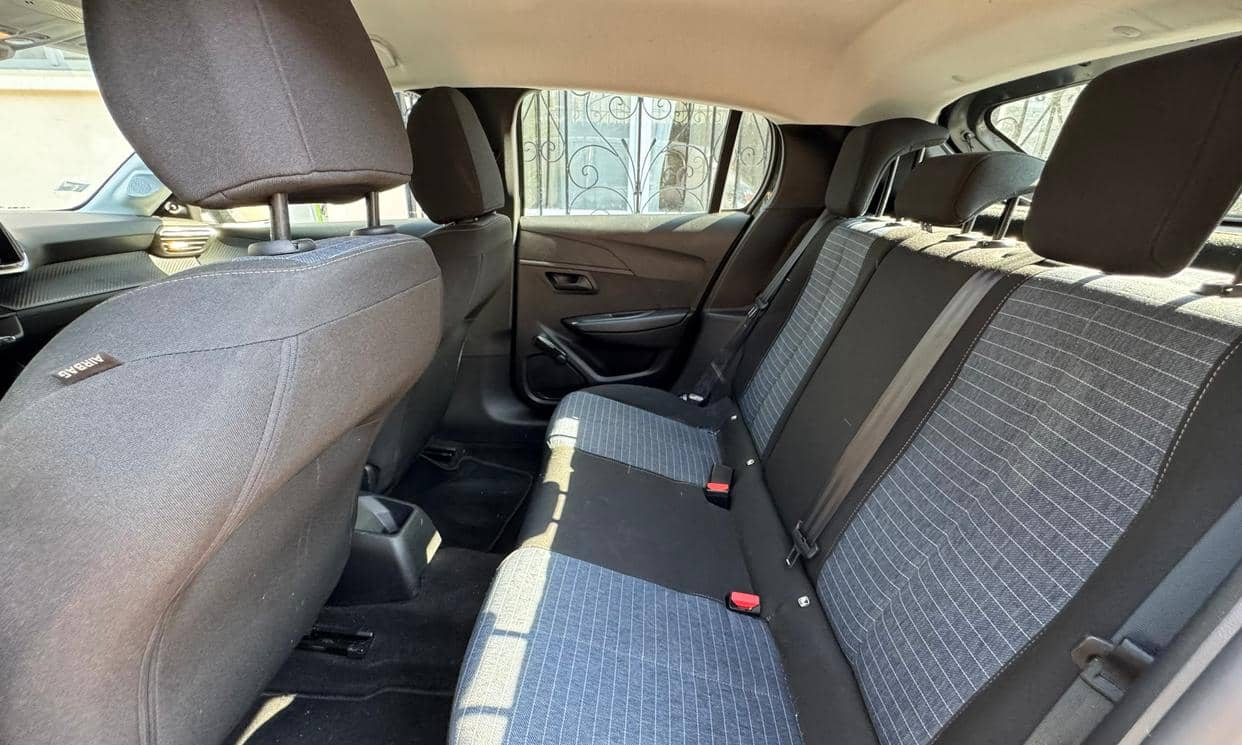 Peugeot 208 — photo 7