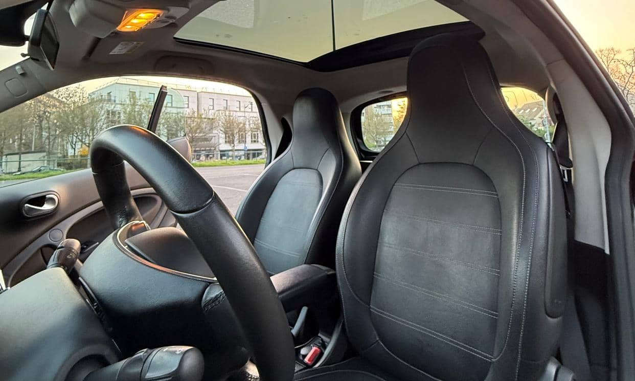 smart FORTWO COUPE — photo 5