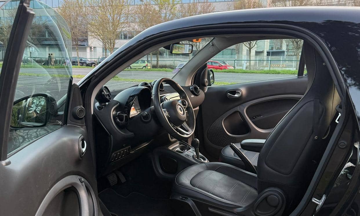 smart FORTWO COUPE — photo 6