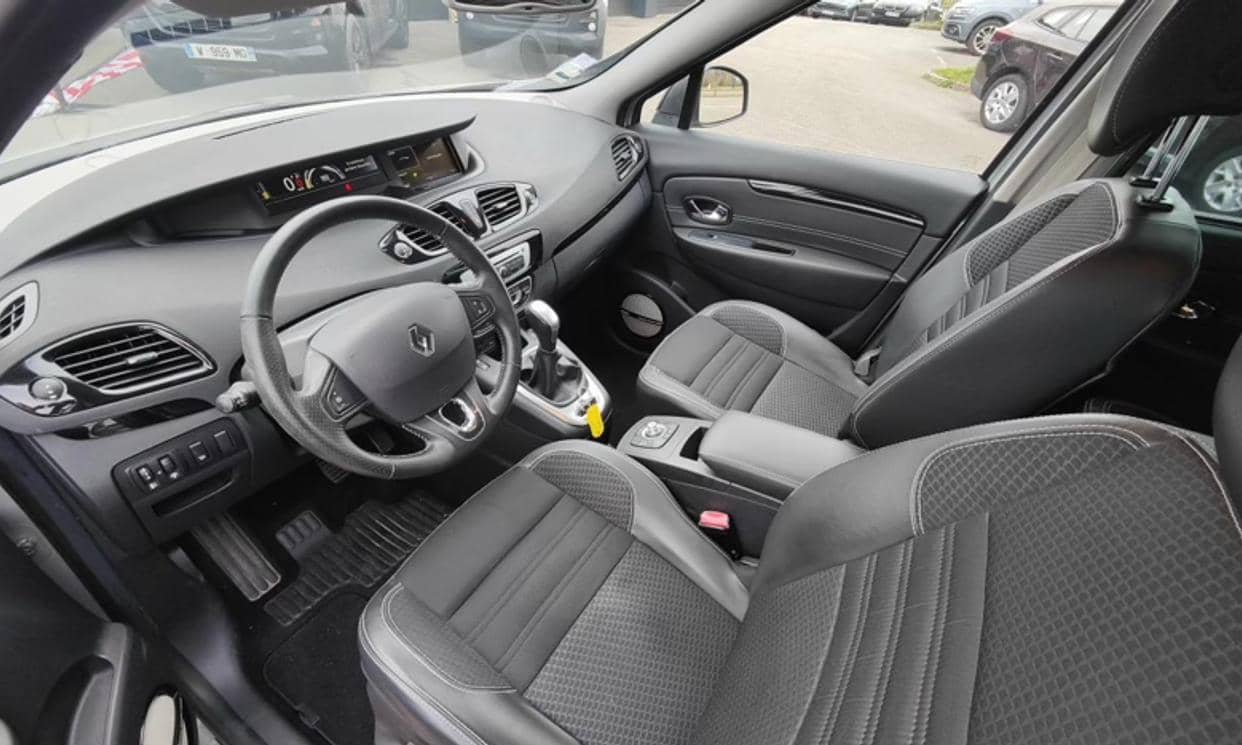 Renault SCENIC III — photo 7
