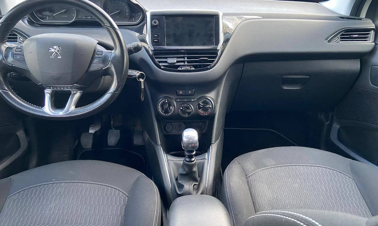 Peugeot 208 — photo 6