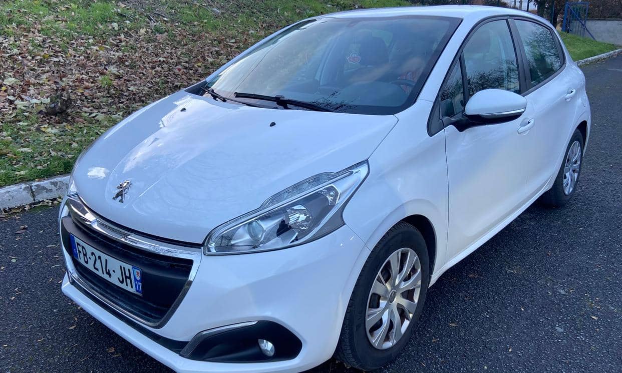 Peugeot 208 — photo 12