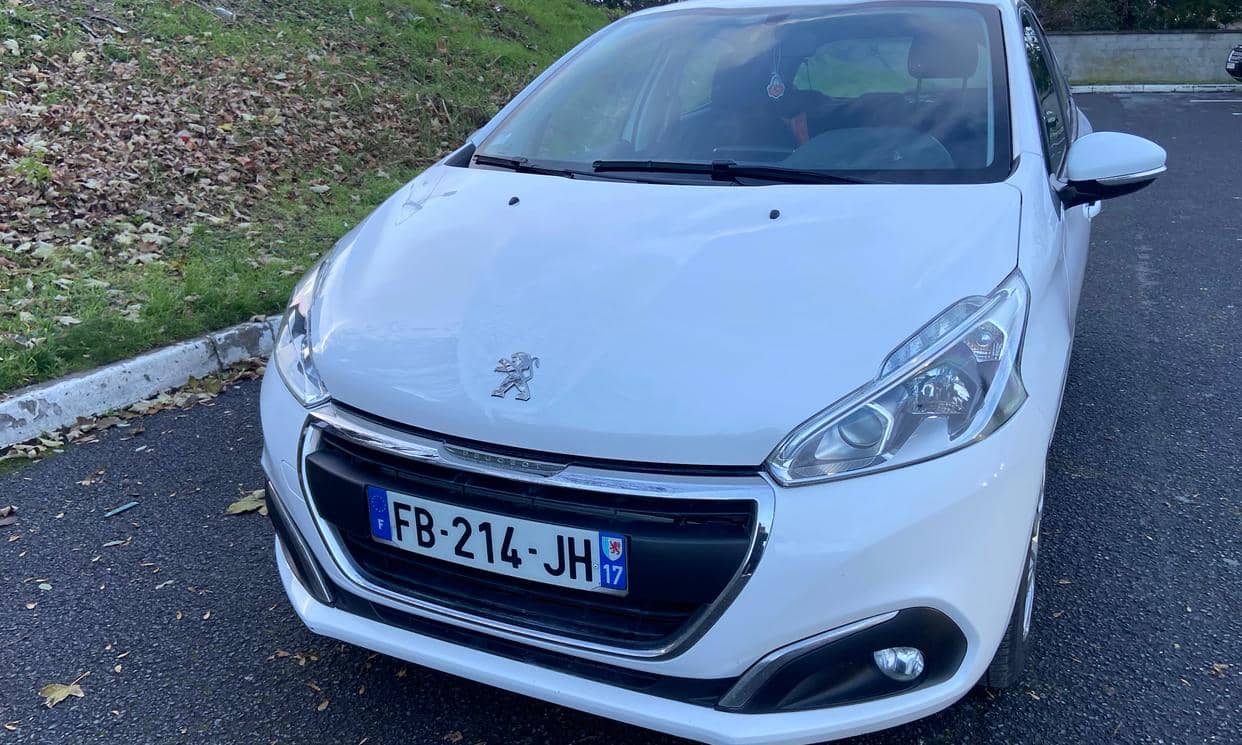 Peugeot 208 — photo 13