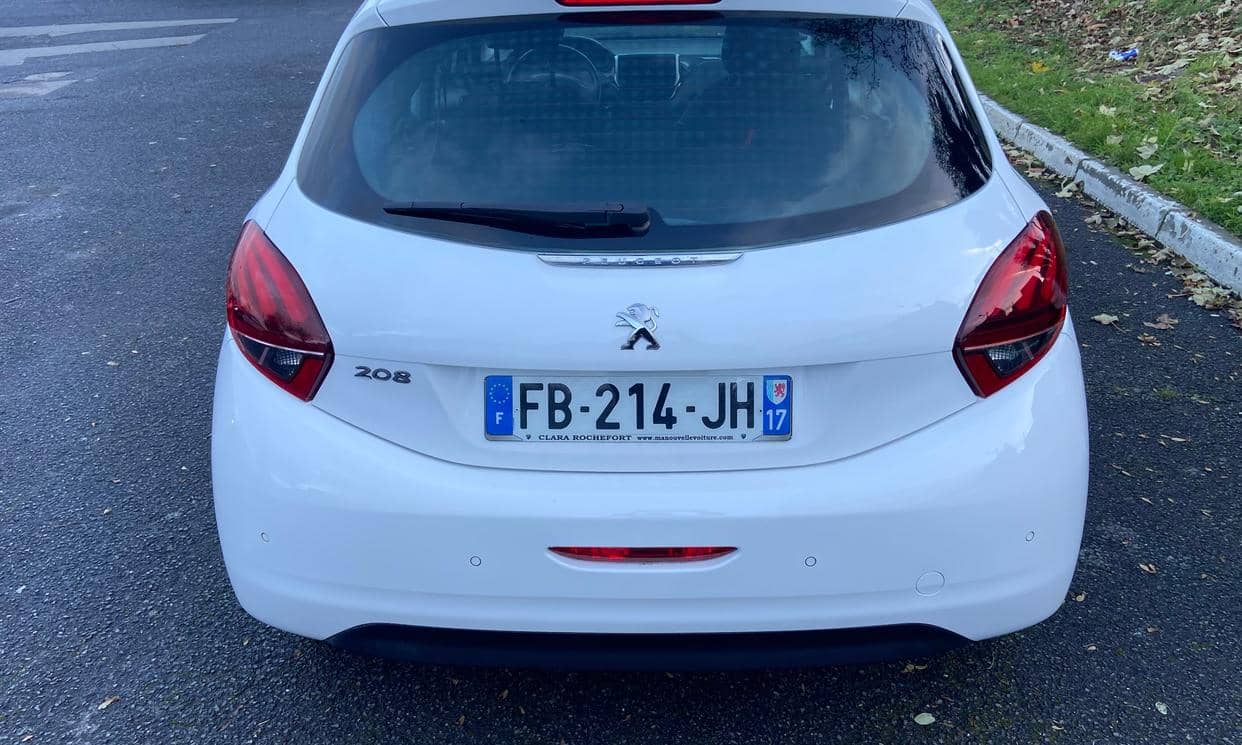 Peugeot 208 — photo 15