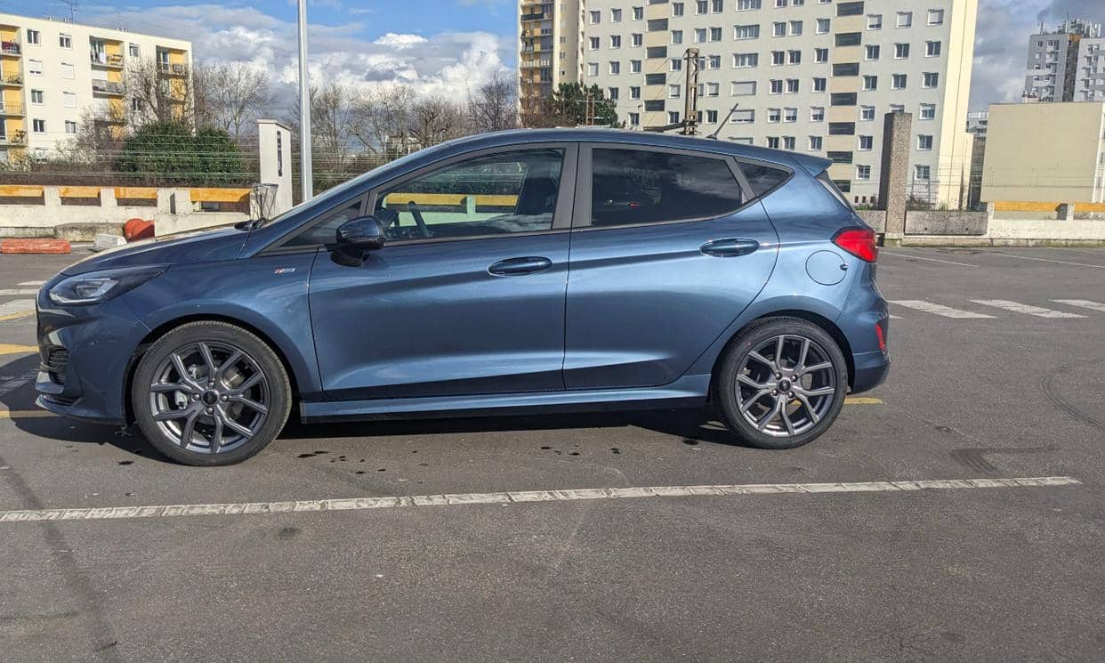 Ford FIESTA — photo 2