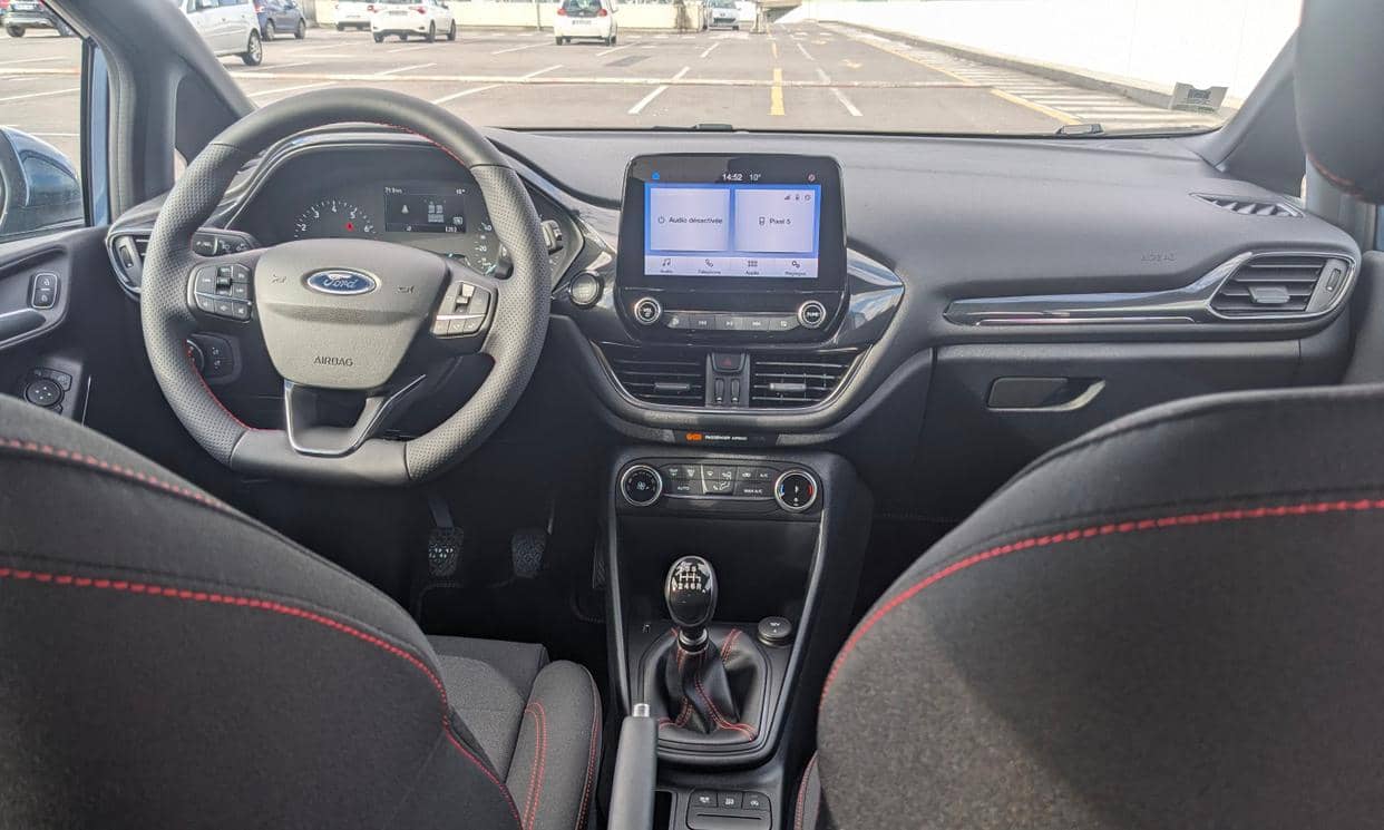 Ford FIESTA — photo 4