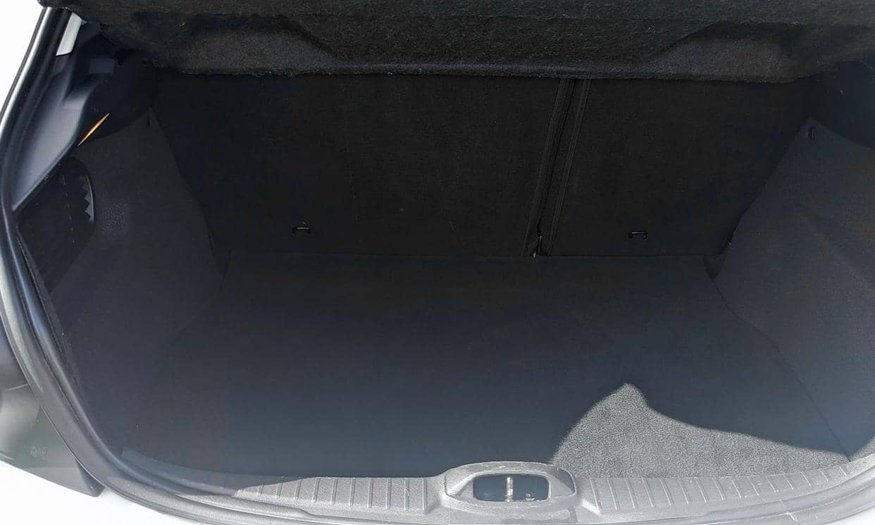 Peugeot 208 — photo 4