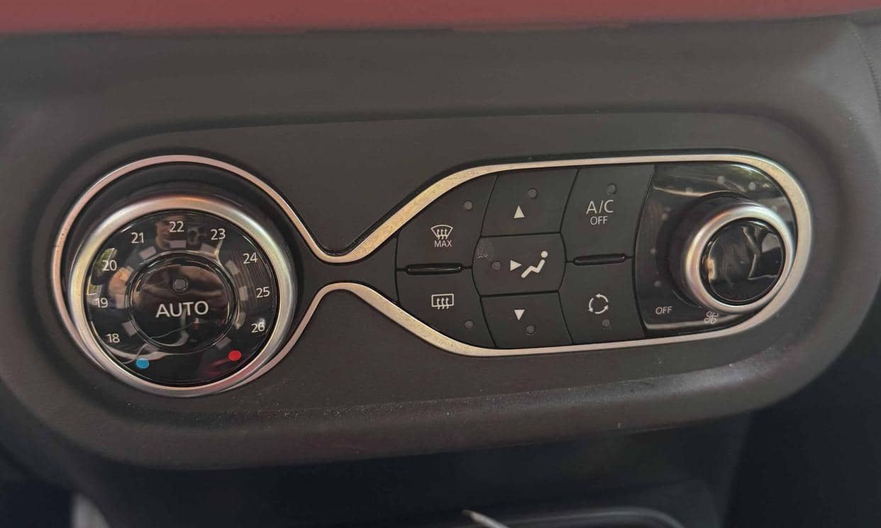 Renault TWINGO III — photo 8