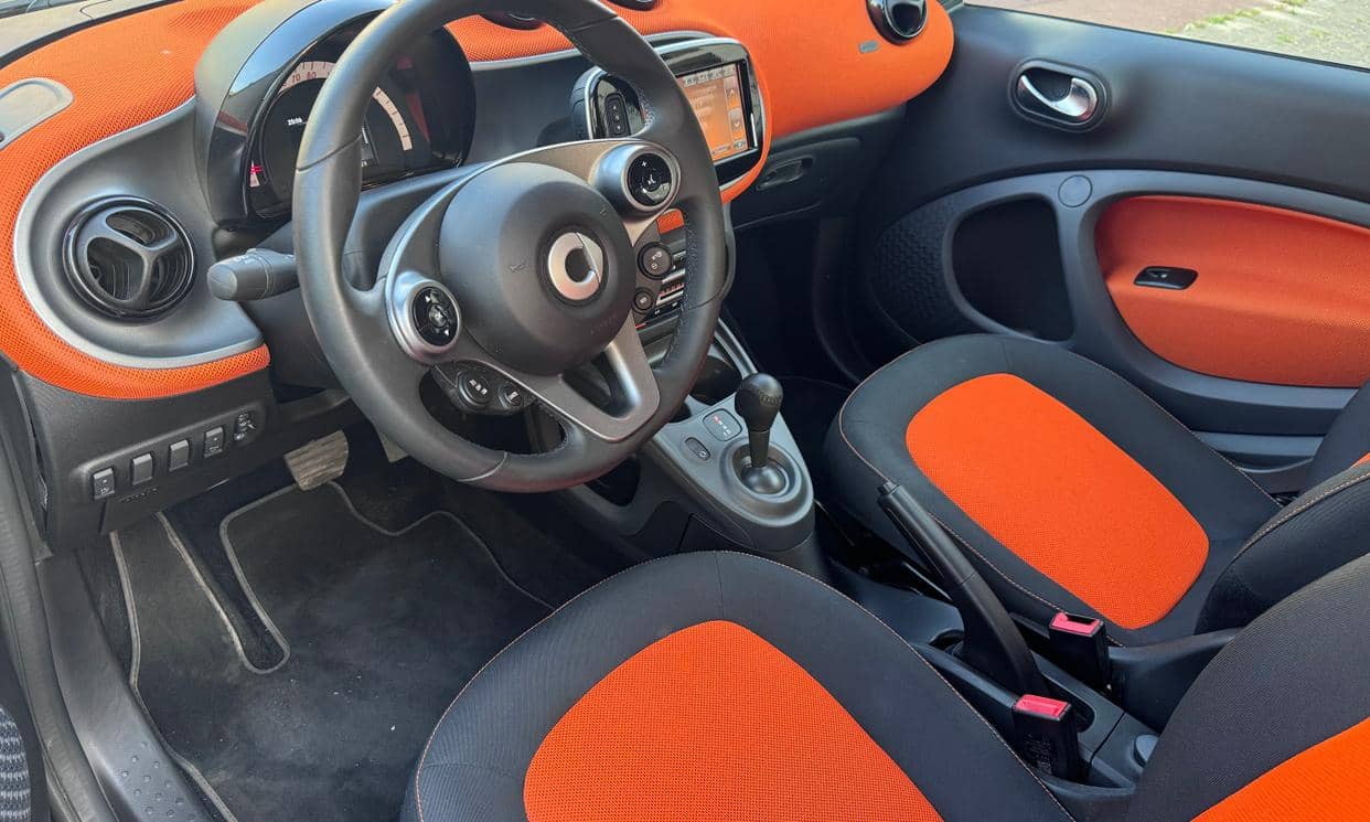 smart FORTWO COUPE — photo 3