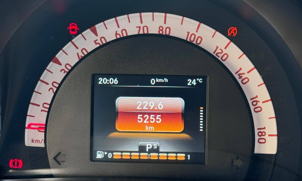 smart FORTWO COUPE — photo 4