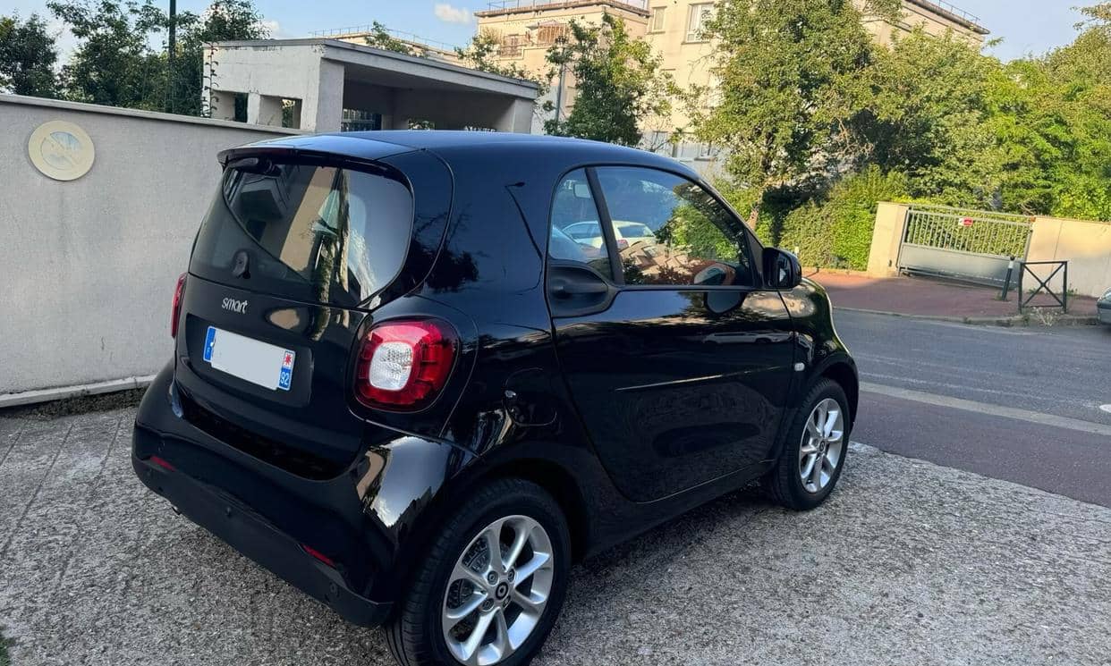 smart FORTWO COUPE — photo 9