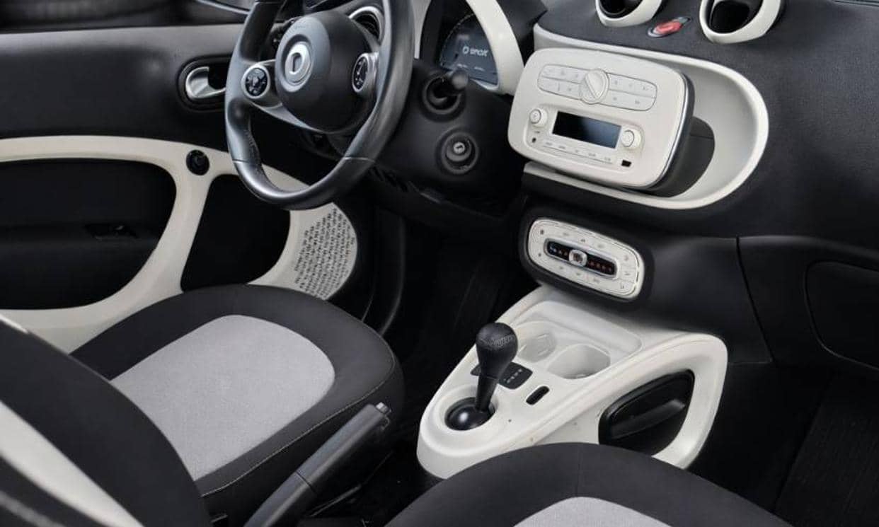 smart FORTWO COUPE — photo 2