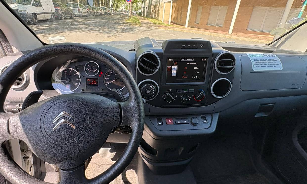 Citroen BERLINGO FOURGON — photo 2