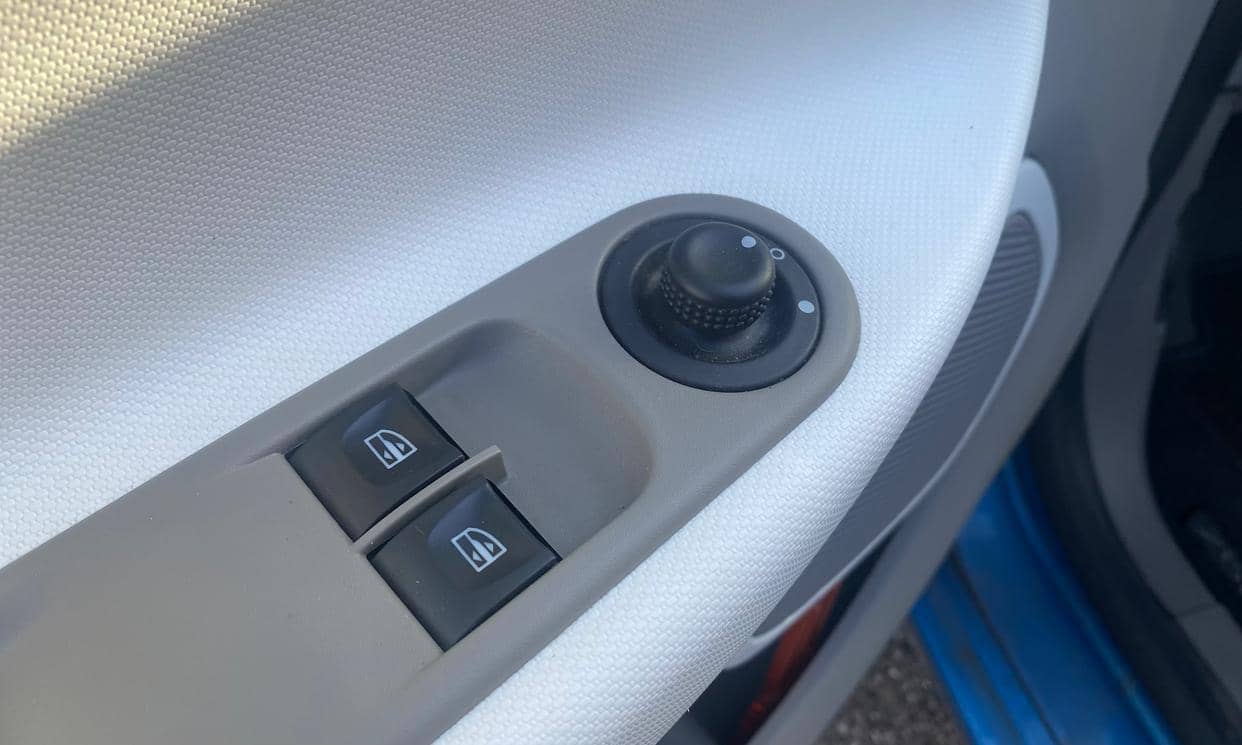 Renault ZOE — photo 12
