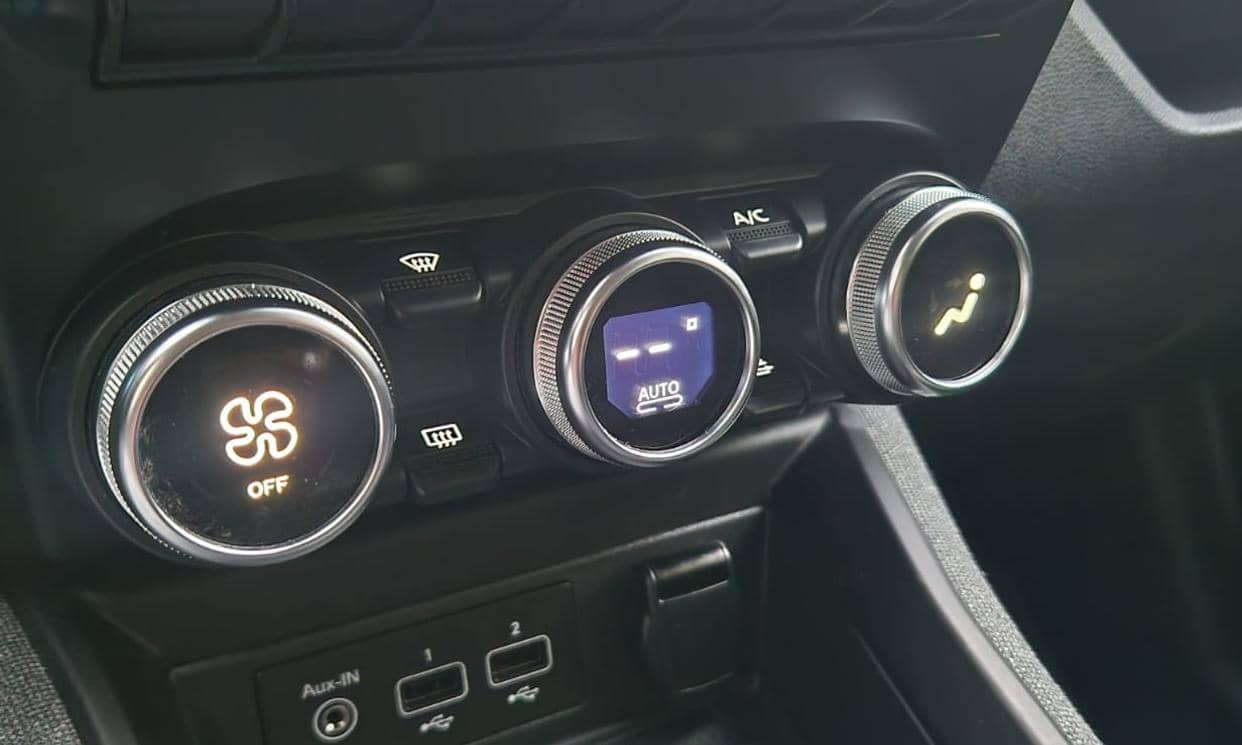 Renault ZOE — photo 10