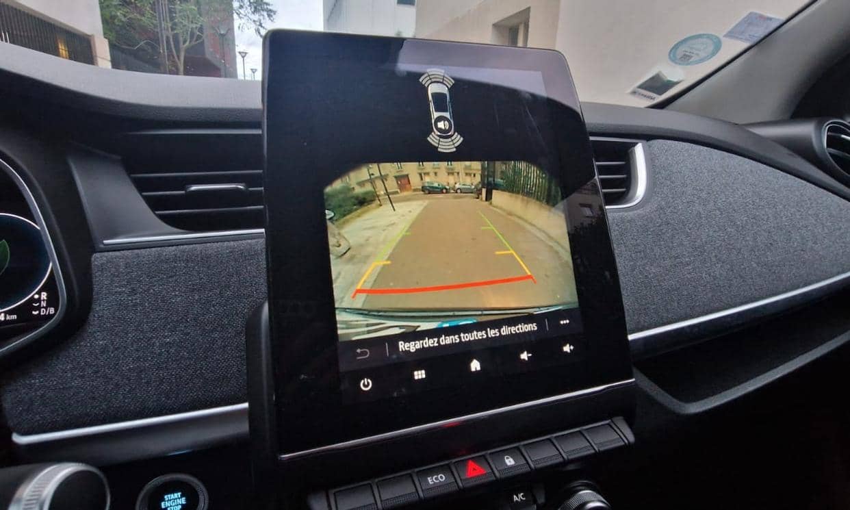 Renault ZOE — photo 12