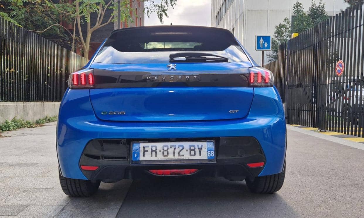 Peugeot 208 — photo 7