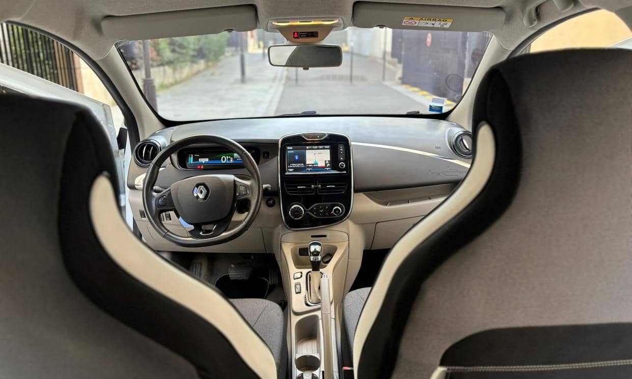 Renault ZOE — photo 15