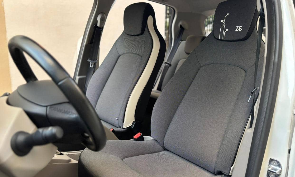 Renault ZOE — photo 16