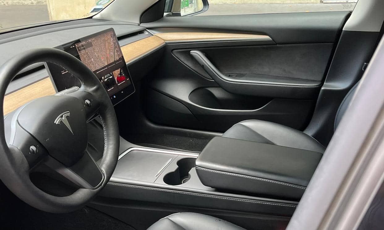 Tesla MODEL 3 — photo 4