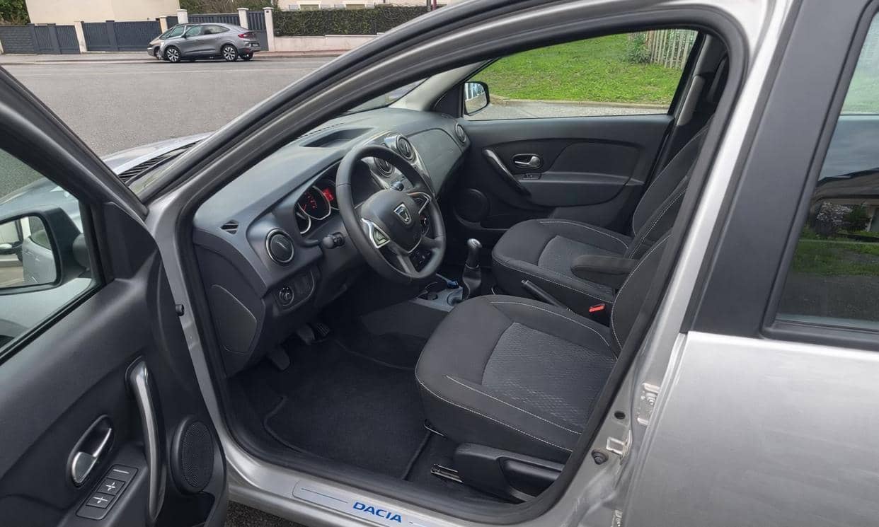 Dacia SANDERO — photo 9