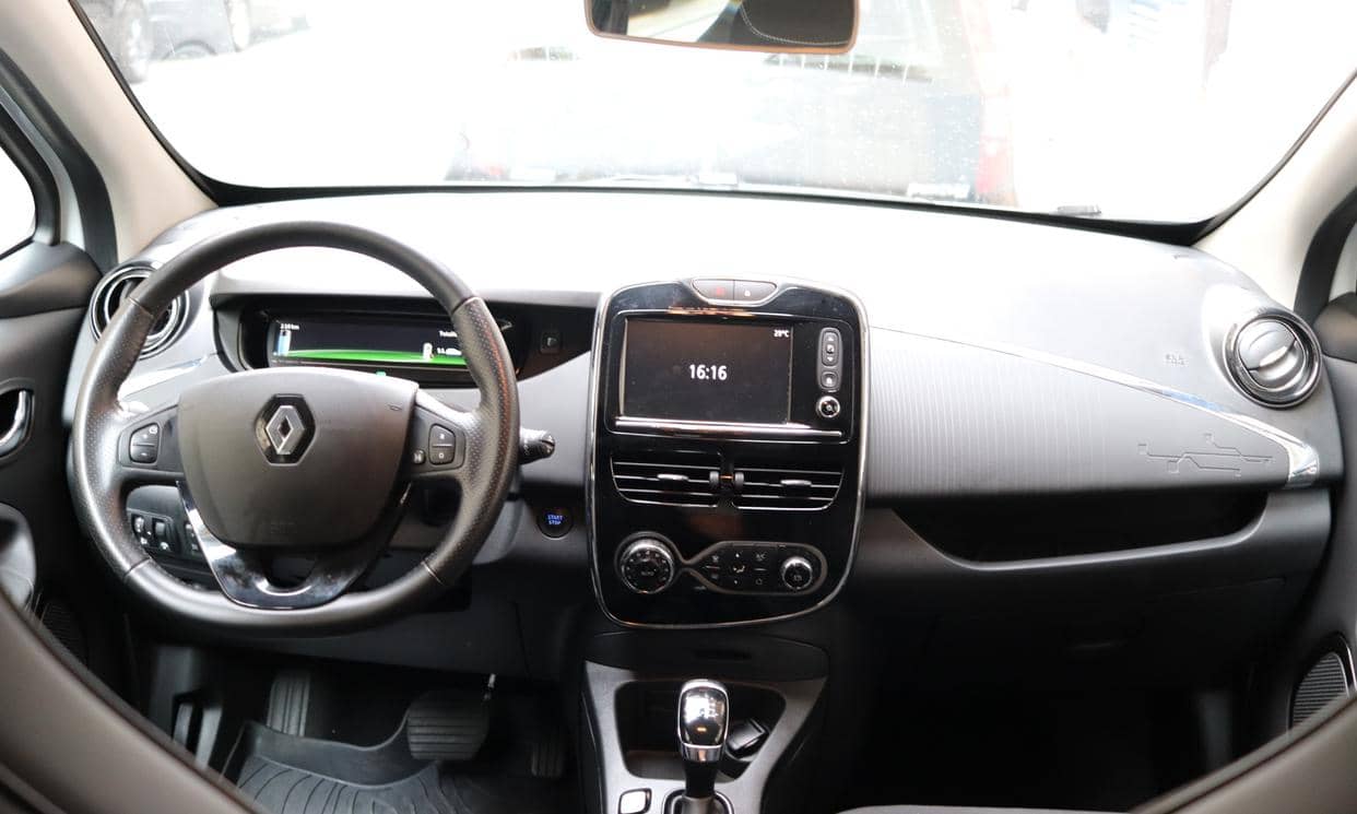 Renault ZOE — photo 7