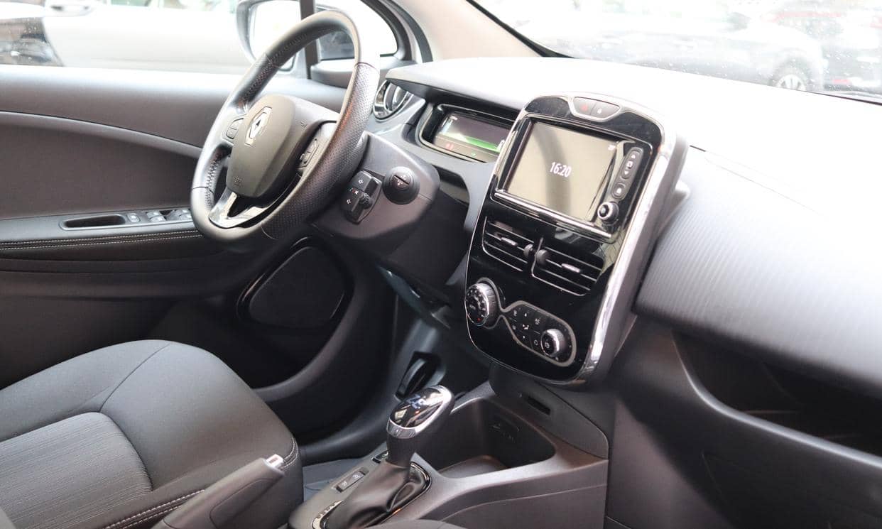 Renault ZOE — photo 8