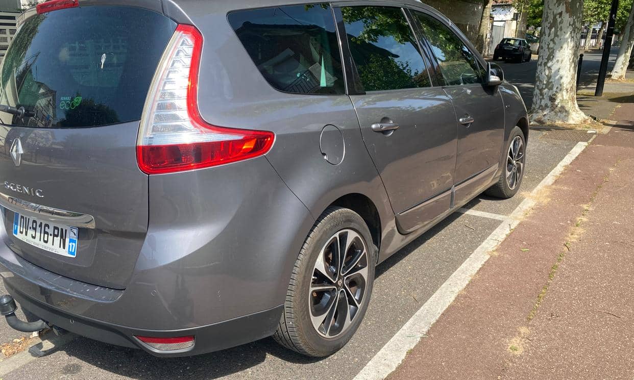 Renault GRAND SCENIC III — photo 12