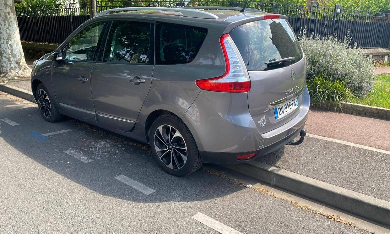 Renault GRAND SCENIC III — photo 14