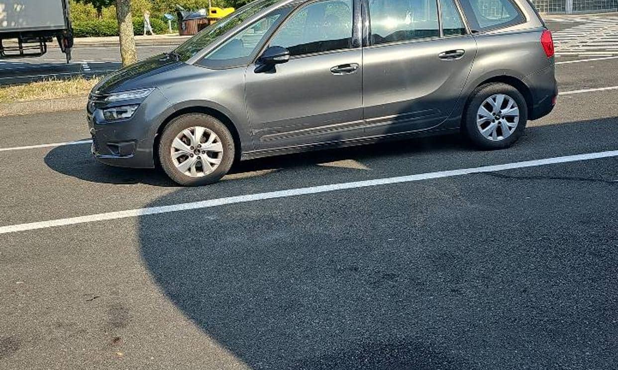Citroen GRAND C4 PICASSO — photo 2
