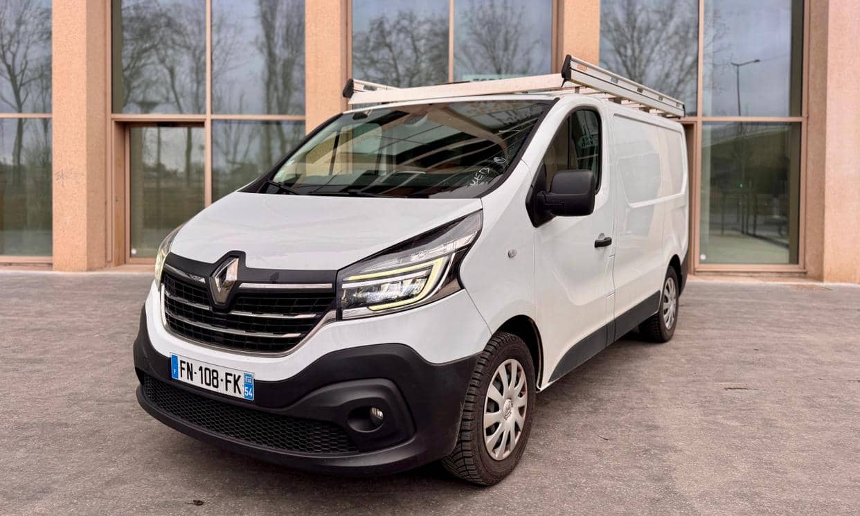 Renault TRAFIC III — photo 2