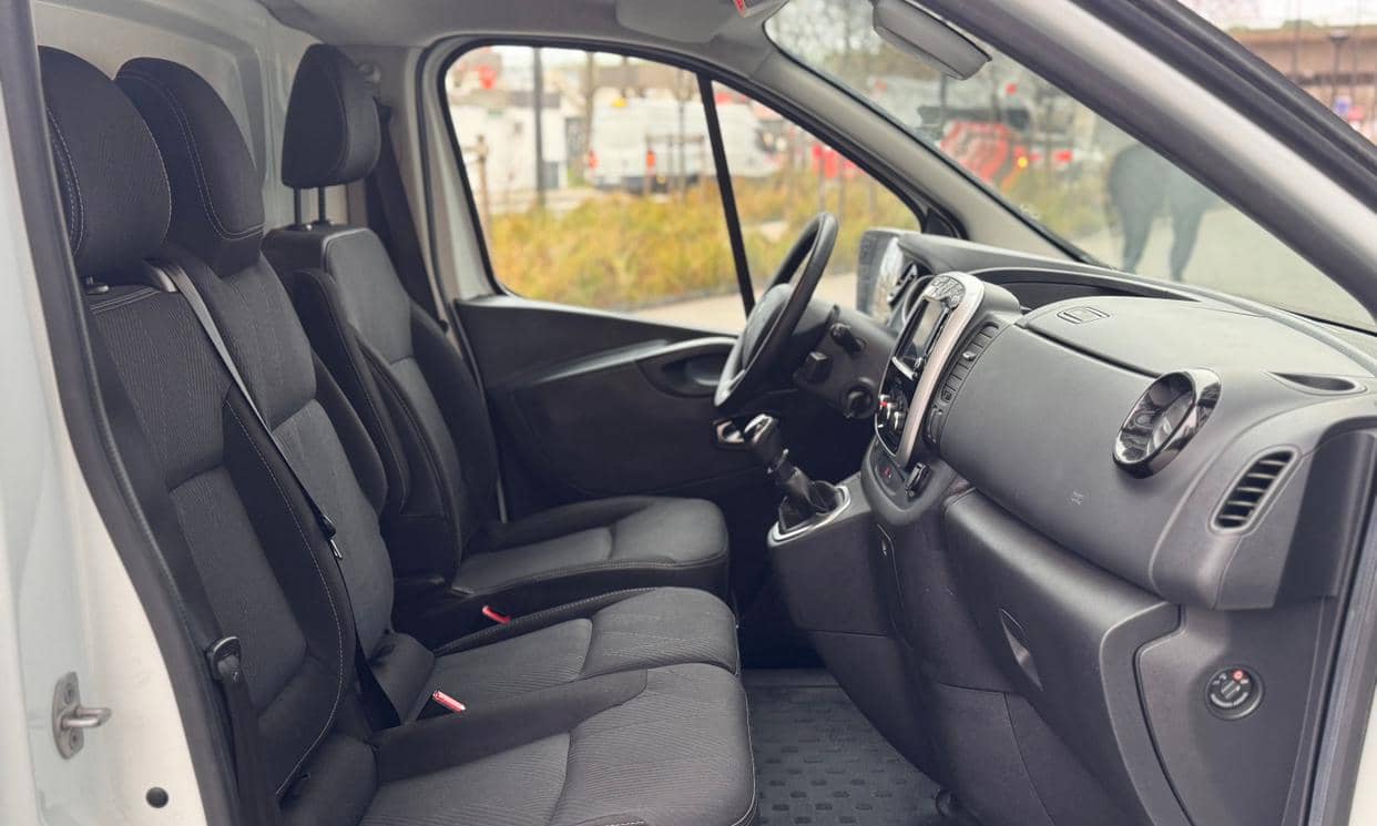 Renault TRAFIC III — photo 5