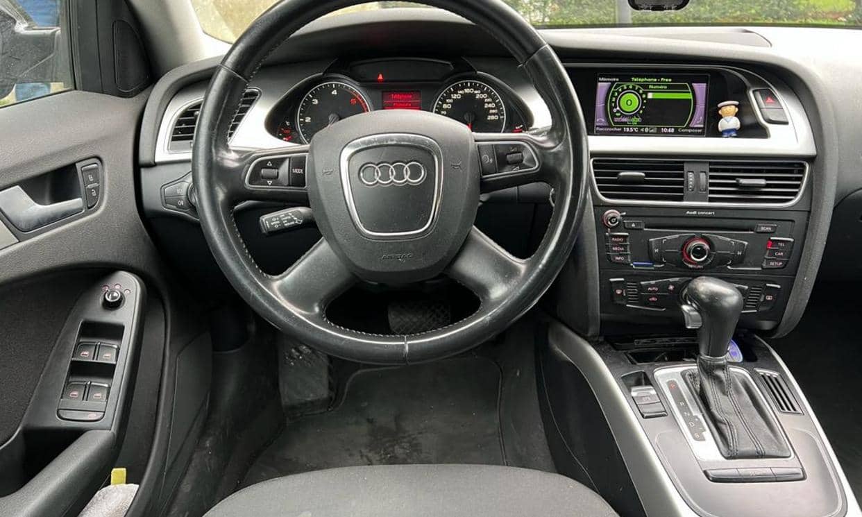 Audi A4 — photo 4