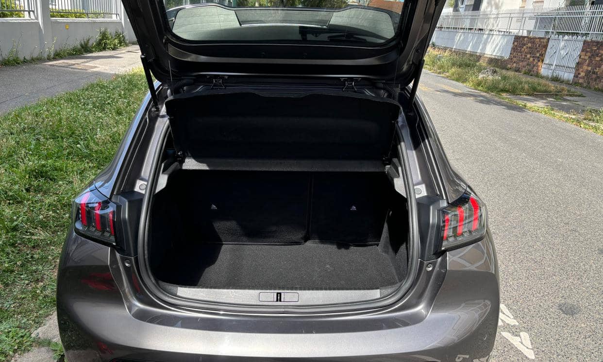 Peugeot 208 — photo 4