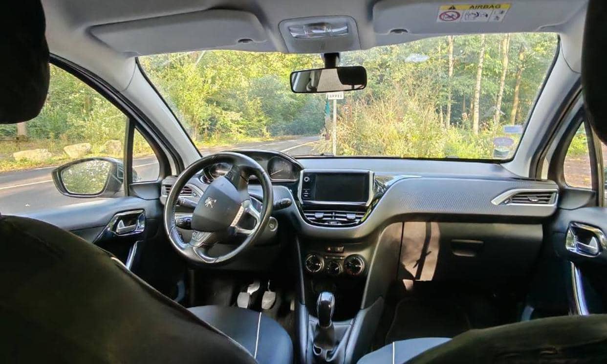 Peugeot 208 — photo 4
